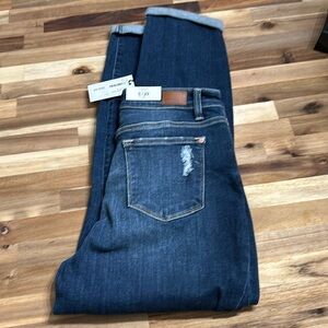 Judy Blue Boyfriend Fit High Waist NWT Size 9/29